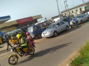 Fuel Scarcity Hits Sagamu, Motorists Lament Long Queues