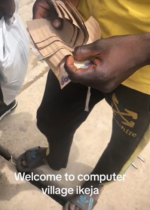 Heartbreaking moment a man discovered his money had been exchanged for paper in Computer Village, Ikeja (WATCH)