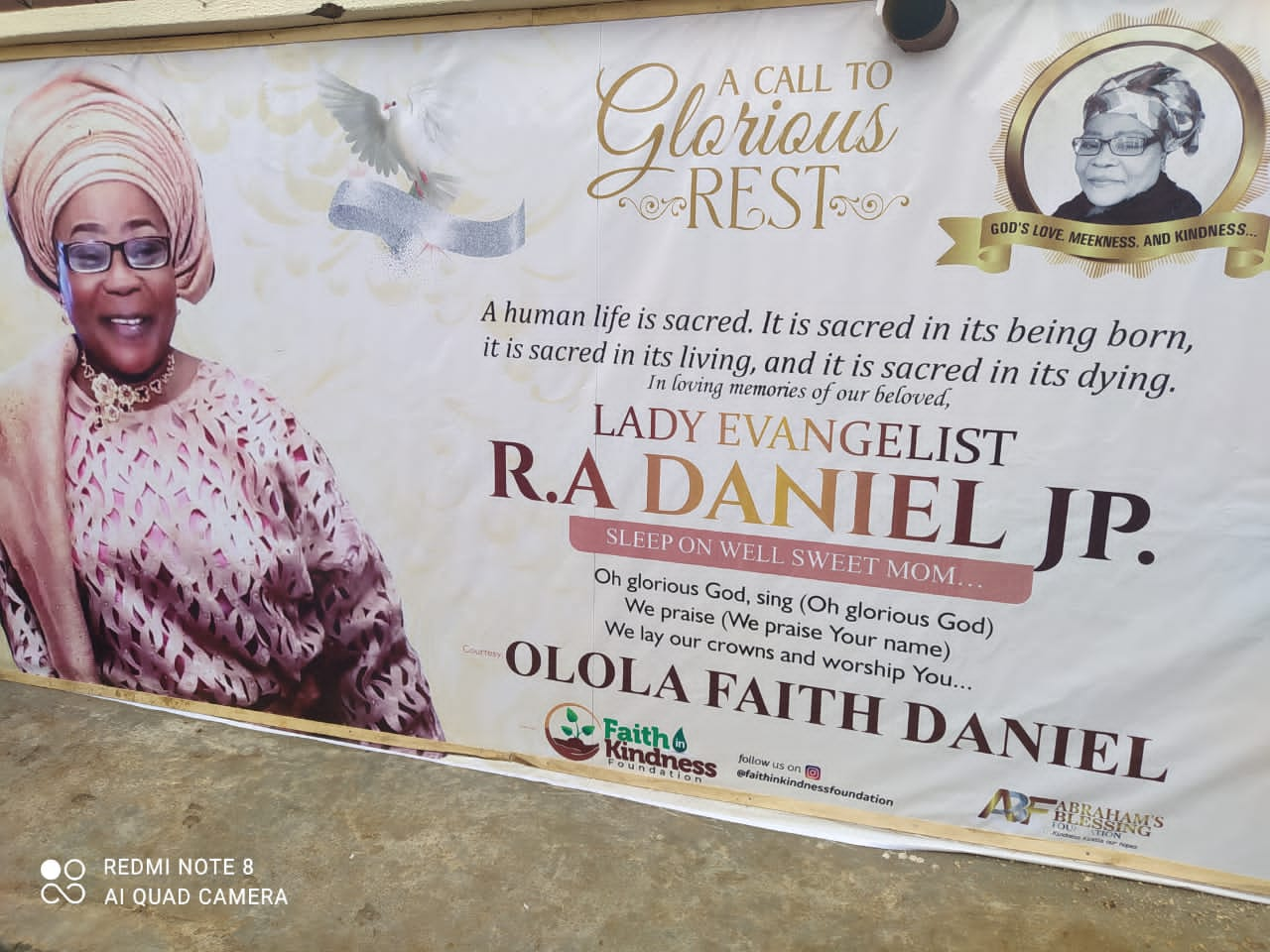 FAMILY, DIGNITARIES CELEBRATE FINAL BURIAL OF GBENGA DANIEL’S STEPMOM IN SAGAMU