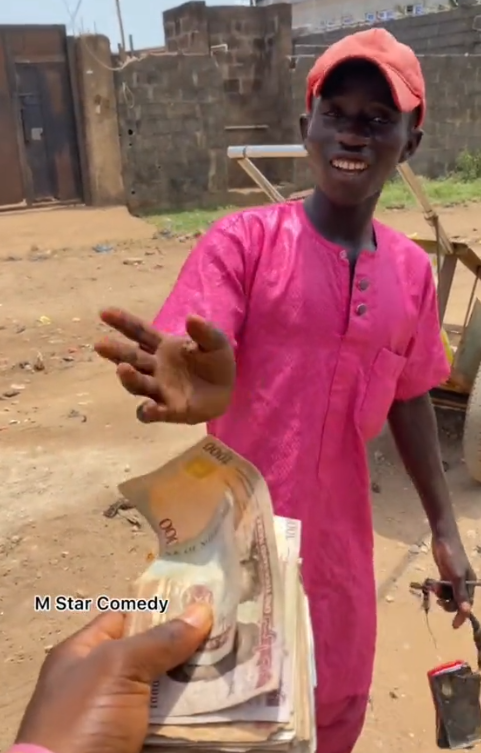 "Northerners and integrity are 5 and 6"— Netizens react to video of northern men refusing free money from skit maker