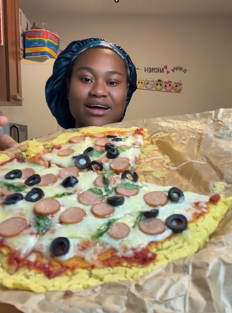 "Garri pizza" - Chef Stirs Reactions After Making A Delicious Pizza With Yellow Garri