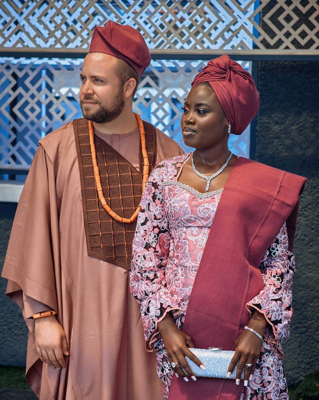 Many gush as a Caucasian man ties the knot with his Yoruba bride (VIDEO)