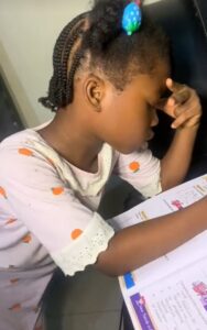 "Which one do you know?" – Little girl confronts her aunty for not having answers to her school assignment (VIDEO)