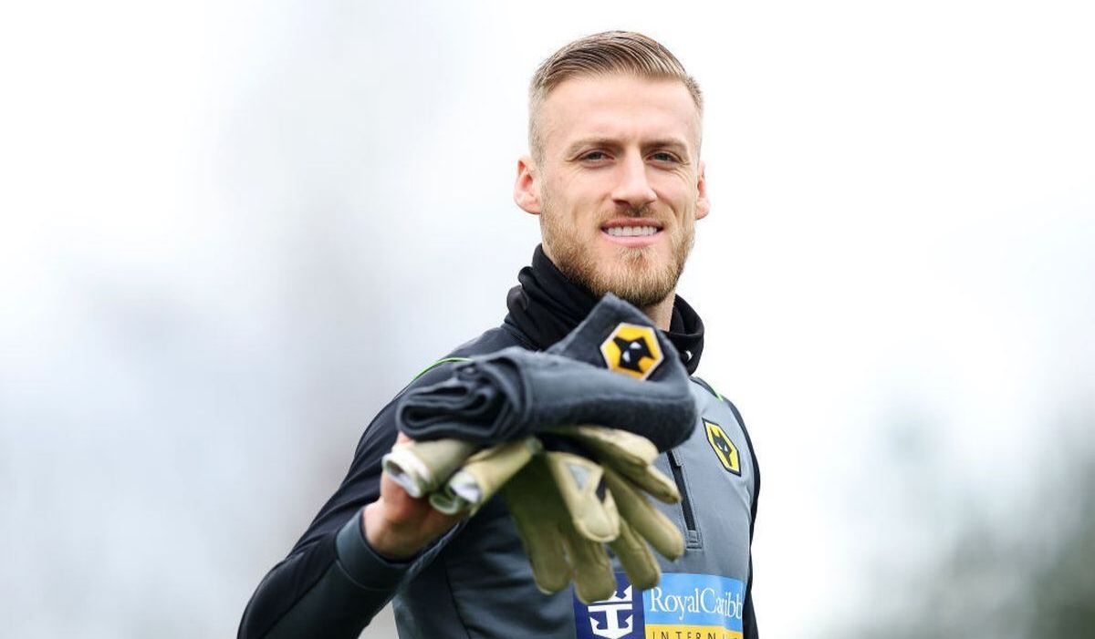 Arsenal eye shock move for veteran Wolves goalkeeper Dan Bentley