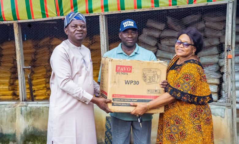 Food Security: FG Distributes Fertiliser, Irrigation Equipment to Benue Farmers, Encourages Year-round Farming