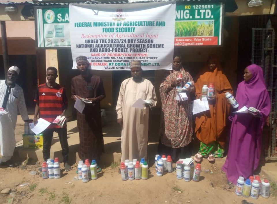 Registered Farmers Receive Farm Inputs Under NAGS-AP as Redemption Process Commences in Katsina, Jigawa   – AgroNigeria