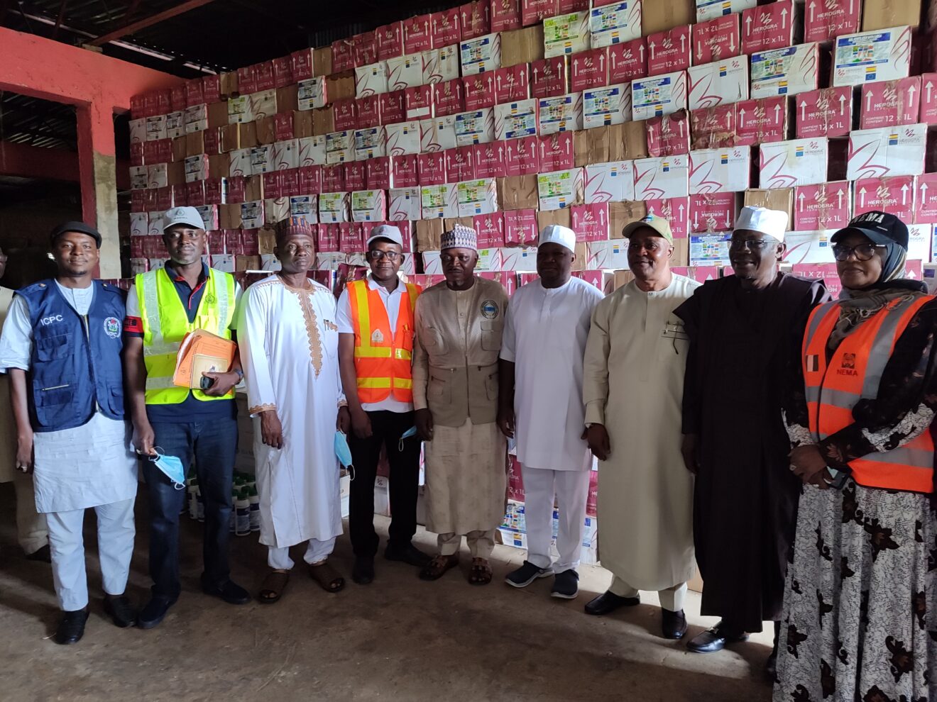 Niger Govt Receives 68,087 Litres of Liquid Gel Fertilizer From NEMA to Assist Farmers Affected by Floods