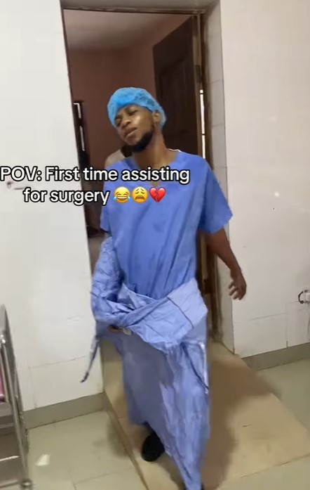 "Is he the patient?" – Nigerian man in distrɘss after assisting in a surgery for the first time (VIDEO)